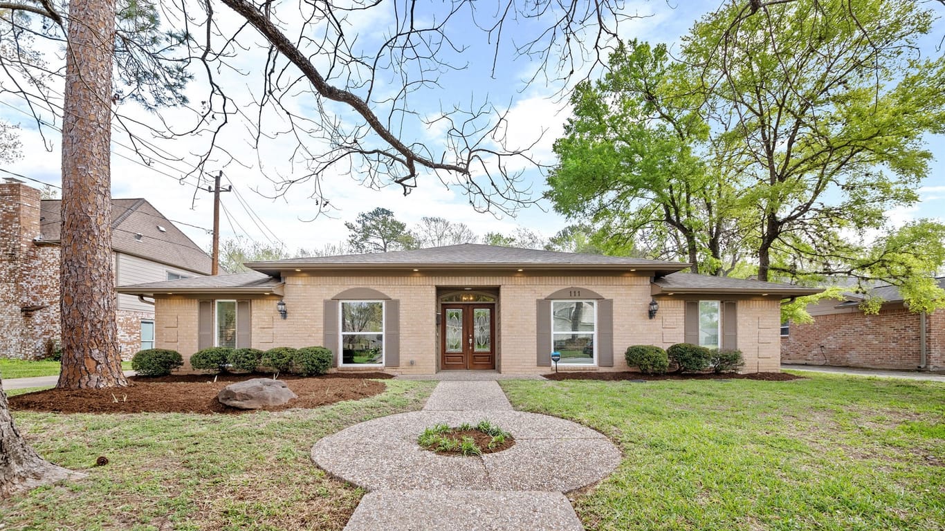 Houston 1-story, 5-bed 111 Blue Willow Drive-idx