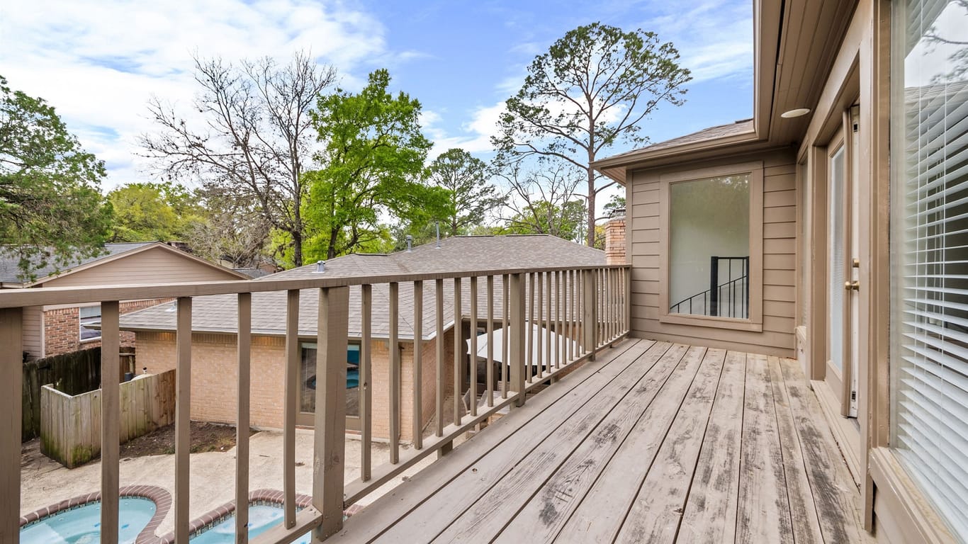 Houston 1-story, 5-bed 111 Blue Willow Drive-idx