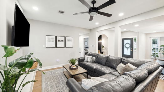 Houston 1-story, 4-bed 10614 Holly Springs Drive-idx