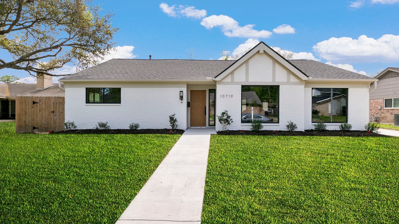 Houston 1-story, 4-bed 10719 Lynbrook Drive-idx