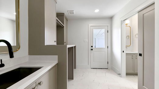 Houston 1-story, 4-bed 10719 Lynbrook Drive-idx