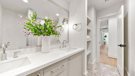Houston 1-story, 4-bed 10719 Lynbrook Drive-idx