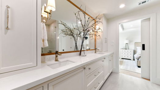 Houston 1-story, 4-bed 10719 Lynbrook Drive-idx