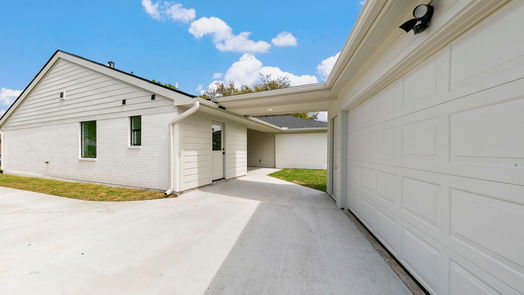 Houston 1-story, 4-bed 10719 Lynbrook Drive-idx