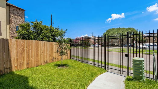 Houston 3-story, 3-bed 11111 Olympia Drive-idx