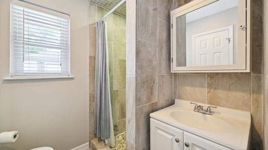 Houston 1-story, 4-bed 10703 Riverview Drive-idx