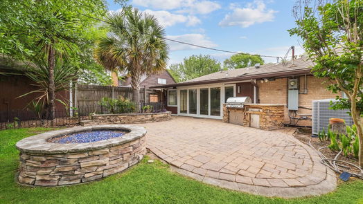 Houston 1-story, 4-bed 10703 Riverview Drive-idx