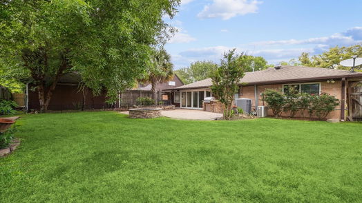 Houston 1-story, 4-bed 10703 Riverview Drive-idx