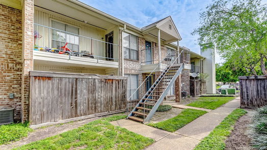 Houston 1-story, 2-bed 3900 Woodchase Dr Drive 55-idx