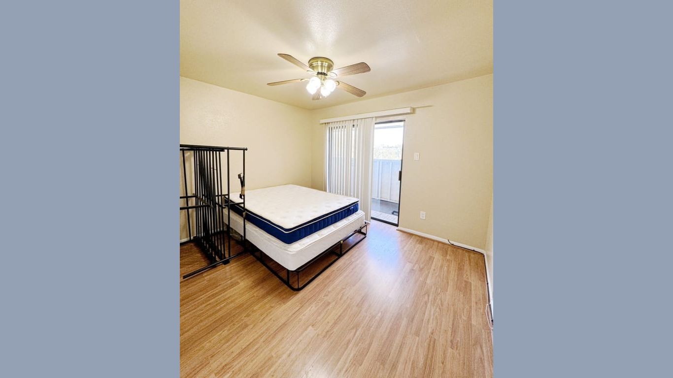 Houston 1-story, 2-bed 3075 Walnut Bend Lane 36-idx