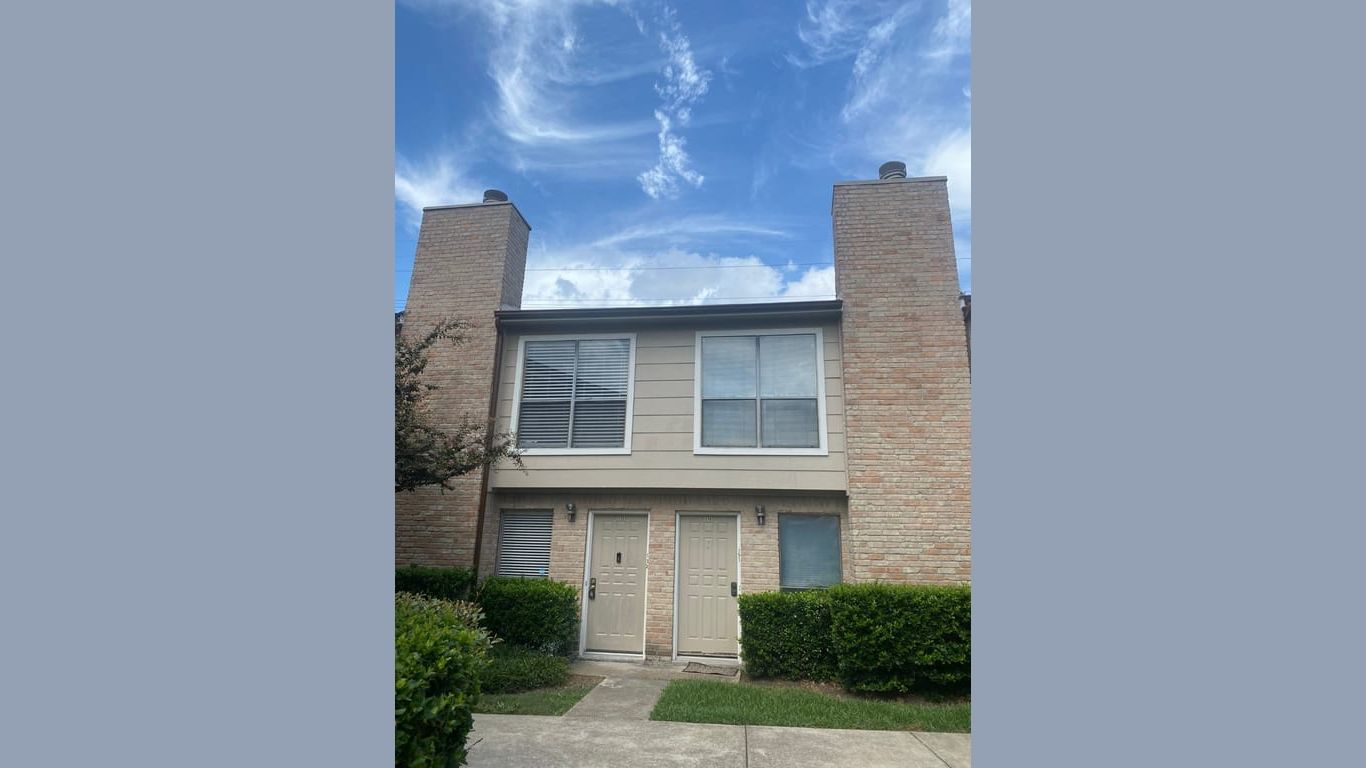 Houston 2-story, 2-bed 2100 Wilcrest Drive 132-idx