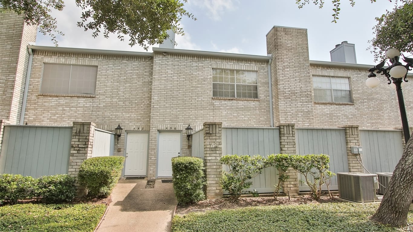 Houston 2-story, 2-bed 450 Wilcrest Drive 450-idx