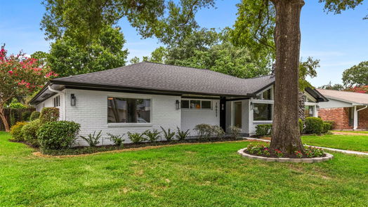 Houston 1-story, 4-bed 10611 Chevy Chase Drive-idx