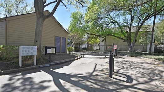 Houston 1-story, 1-bed 10051 Westpark Drive 203-idx