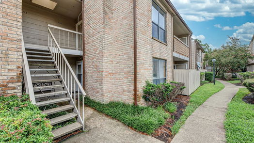 Houston 1-story, 2-bed 2100 Wilcrest Drive 214-idx