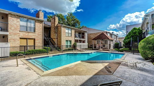 Houston 1-story, 2-bed 2100 Wilcrest Drive 214-idx