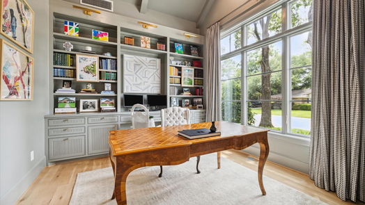 Houston 2-story, 5-bed 1903 Briarpark Drive-idx