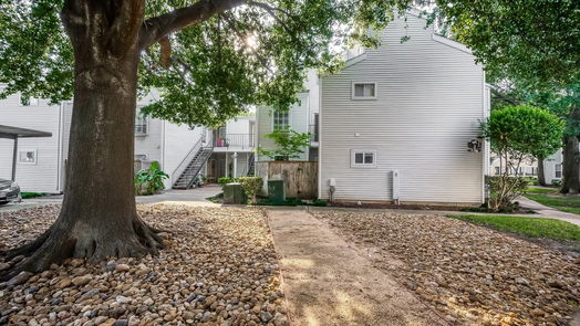 Houston 2-story, 2-bed 9809 Richmond Avenue J8-idx