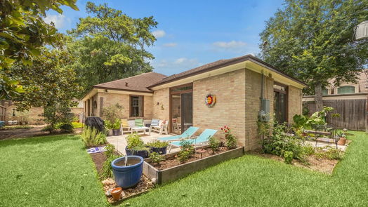 Houston 1-story, 2-bed 4 Twin Circle Drive-idx