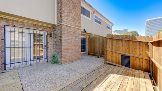 Houston 2-story, 3-bed 1685 W Sam Houston Parkway S-idx