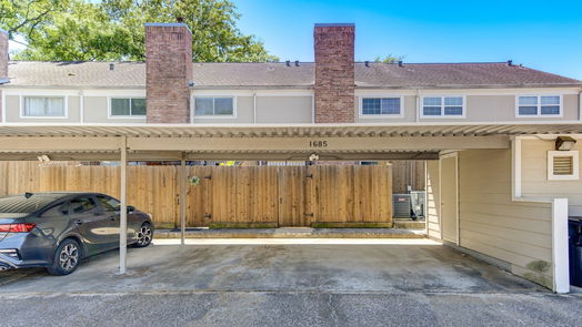 Houston 2-story, 3-bed 1685 W Sam Houston Parkway S-idx