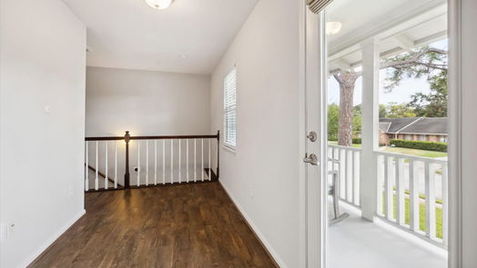 Houston 2-story, 4-bed 10734 Lynbrook Drive-idx