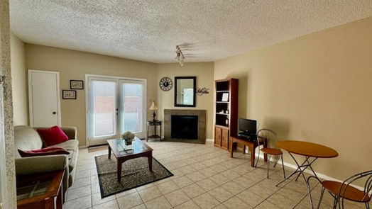 Houston 1-story, 1-bed 10855 Meadowglen Lane 1112-idx