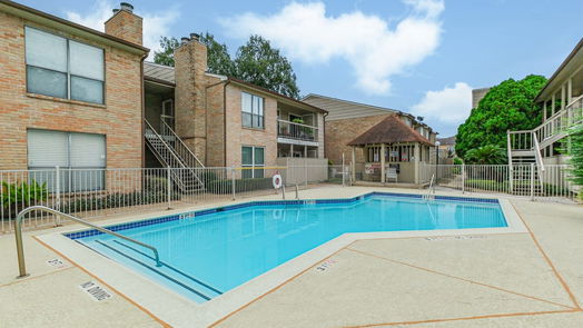 Houston 2-story, 2-bed 2110 Wilcrest Drive 103-idx