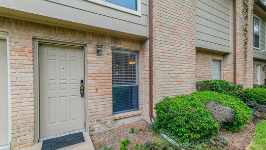 Houston 2-story, 2-bed 2110 Wilcrest Drive 103-idx