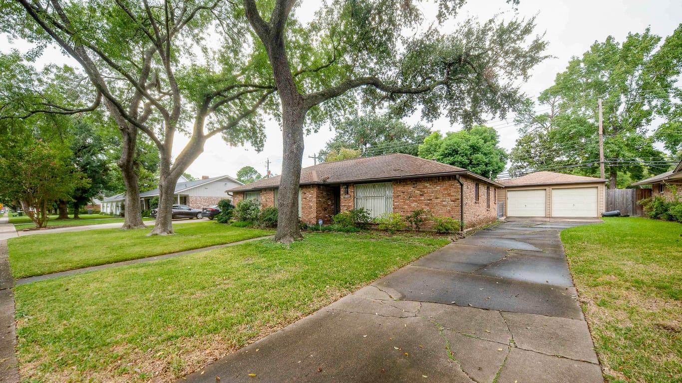 Houston 1-story, 4-bed 2306 Walnut Bend Lane-idx