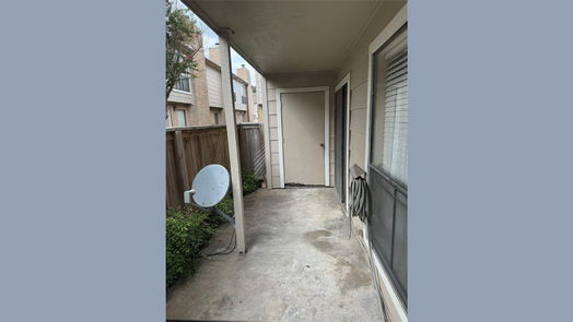 Houston 1-story, 2-bed 2120 Wilcrest Drive 119-idx