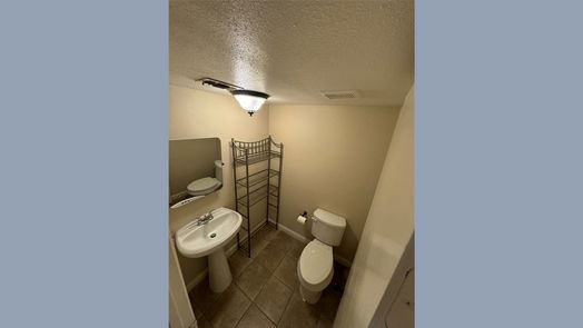 Houston 1-story, 2-bed 2120 Wilcrest Drive 119-idx