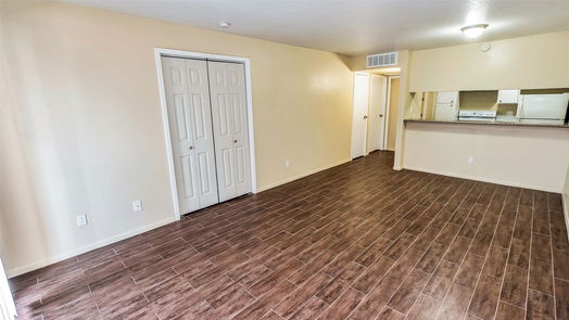 Houston 1-story, 1-bed 3035 Walnut Bend Lane 35-idx