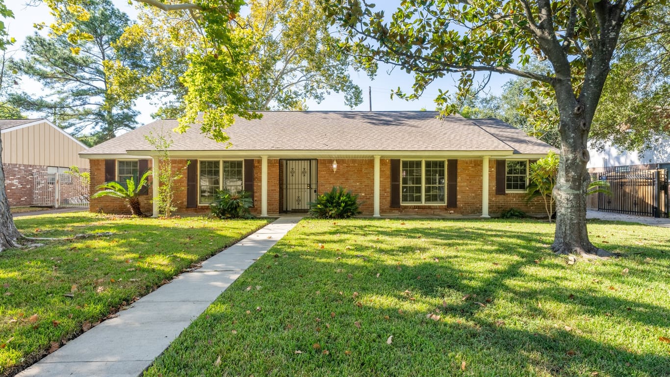 Houston 1-story, 3-bed 10715 Piping Rock Lane-idx