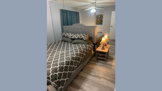 Houston null-story, 1-bed 3900 Woodchase Drive-idx
