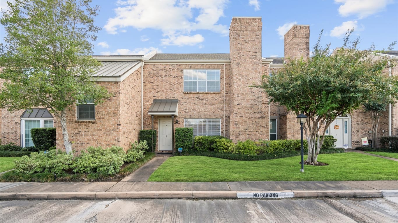 Houston 2-story, 2-bed 600 Wilcrest Drive 8-idx