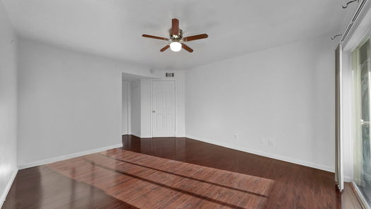 Houston 1-story, 2-bed 3035 Walnut Bend Lane 28-idx