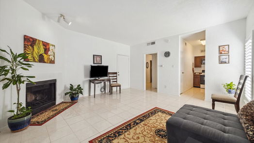 Houston null-story, 1-bed 10855 Meadowglen Lane 1101-idx