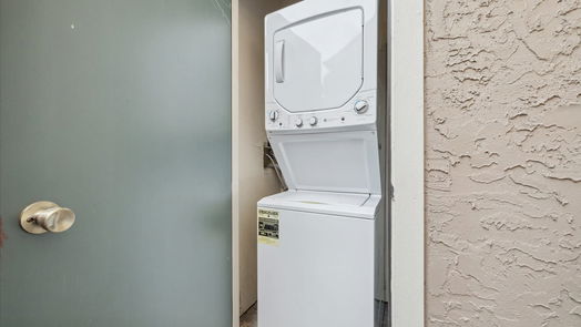 Houston null-story, 1-bed 10855 Meadowglen Lane 1101-idx