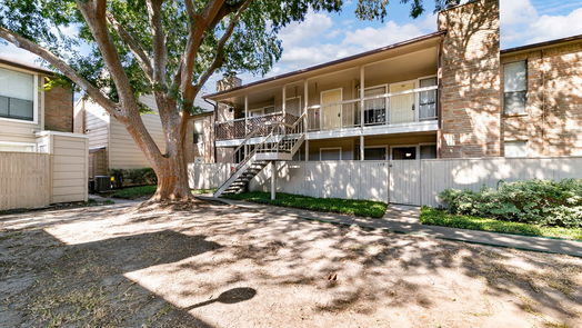 Houston 1-story, 2-bed 2110 Wilcrest Drive 239-idx