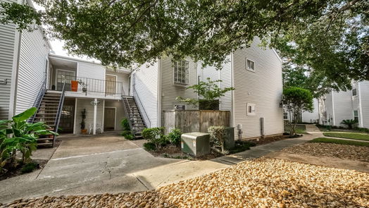 Houston 2-story, 2-bed 9809 Richmond Avenue J8-idx