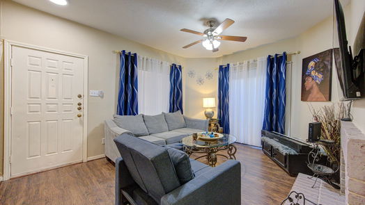 Houston 1-story, 2-bed 10161 Oakberry Street-idx