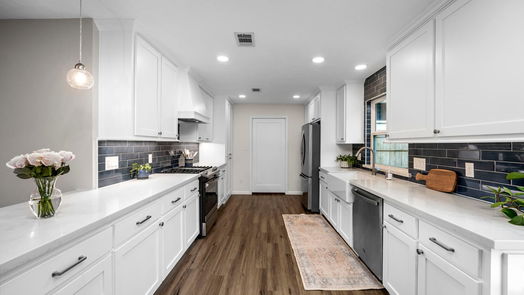 Houston 1-story, 4-bed 10314 Barwood Drive-idx