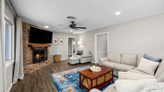 Houston 1-story, 4-bed 10314 Barwood Drive-idx