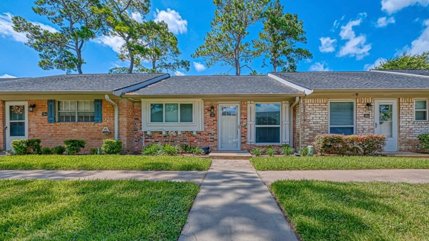 Houston 1-story, 2-bed 1101 W Tri Oaks Lane 185-idx