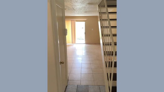 Houston 2-story, 2-bed 1220 Shadowdale Drive 17-idx