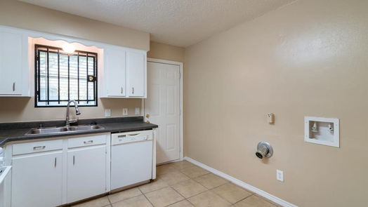 Houston 1-story, 2-bed 1104 W Tri Oaks Lane 117-idx