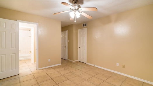 Houston 1-story, 2-bed 1104 W Tri Oaks Lane 117-idx