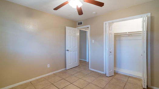 Houston 1-story, 2-bed 1104 W Tri Oaks Lane 117-idx