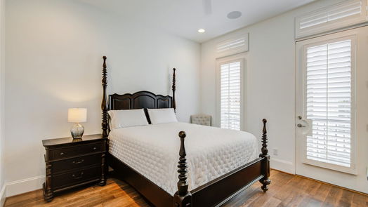 Houston 3-story, 4-bed 11106 Savannah Woods Lane-idx